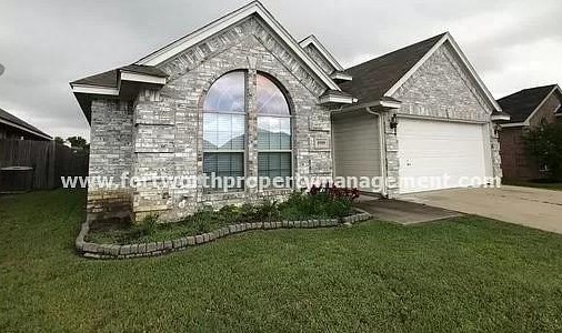 8959 River Trails Blvd, Fort Worth, TX 76118
