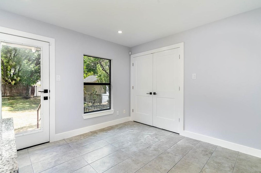 1926 Melbourne Ave, Dallas TX  75224-1047 exterior