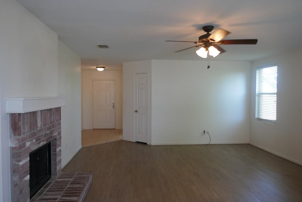 2648 Shorewood Dr, Oak Point, TX 75068