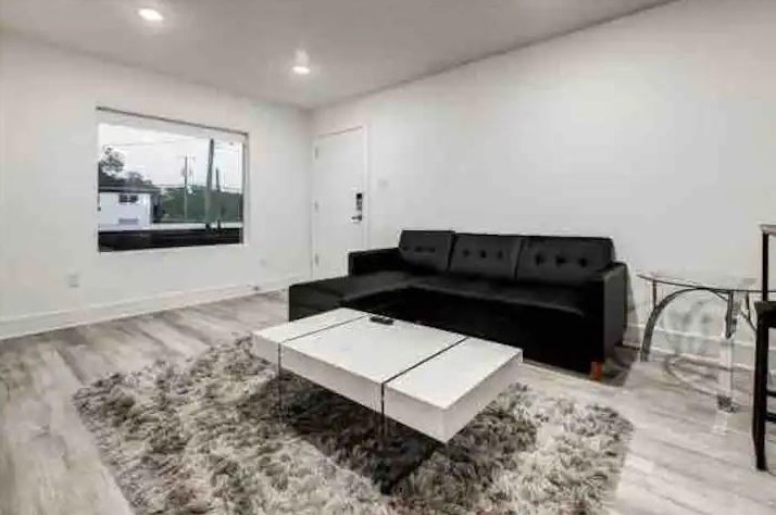 1414 Bennett Ave #205, Dallas, TX 75206