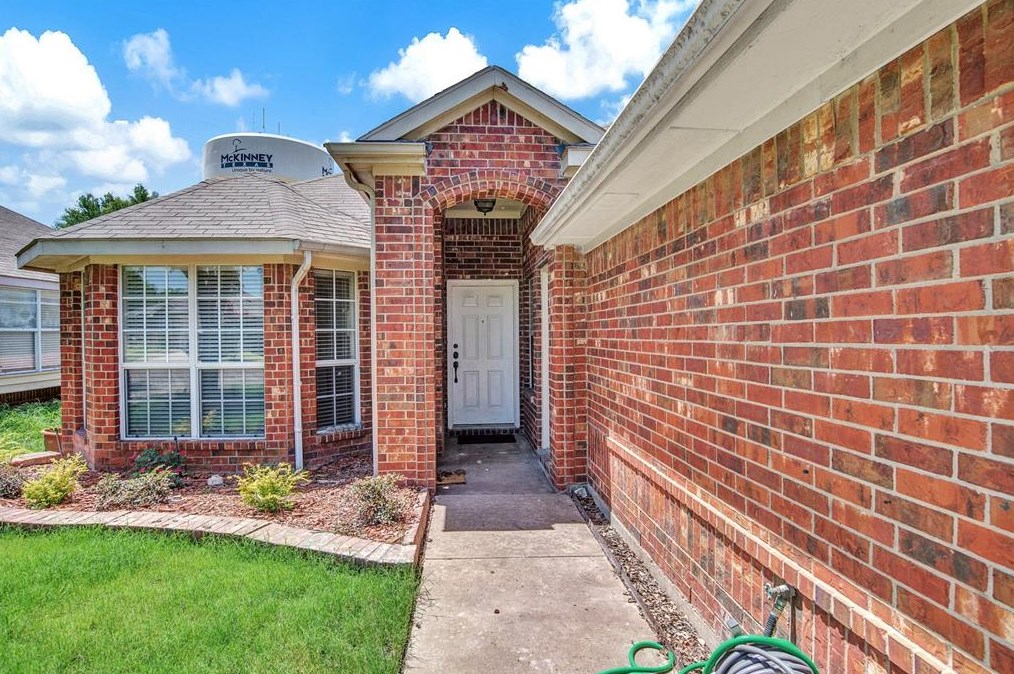 9113 Chesapeake Ln, Mckinney, TX 75071-6041