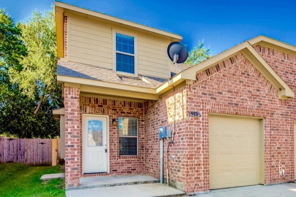 915 Parkplace Rdg, Princeton, TX 75407