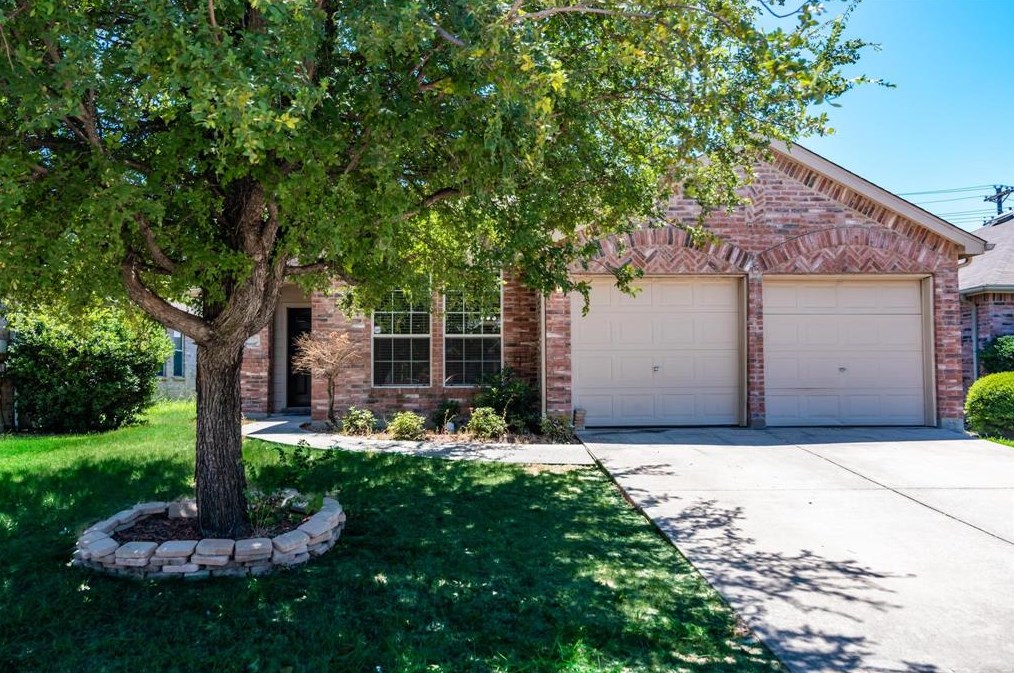 1132 Goldeneye, Aubrey, TX 76227