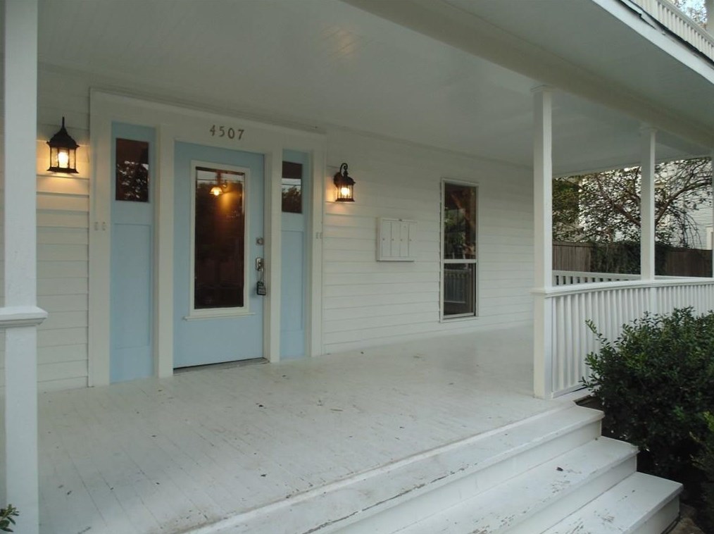 4507 Worth St, Dallas TX  75246-1196 exterior