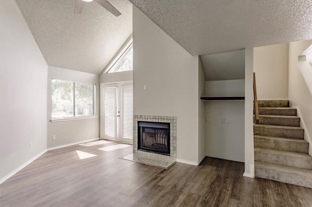 9823 Walnut St Apt L205, Dallas, TX 75243