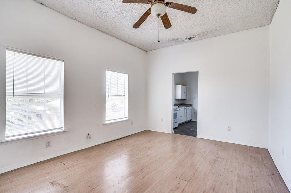 506 Lancaster Ave, Dallas TX 75203-1731 exterior