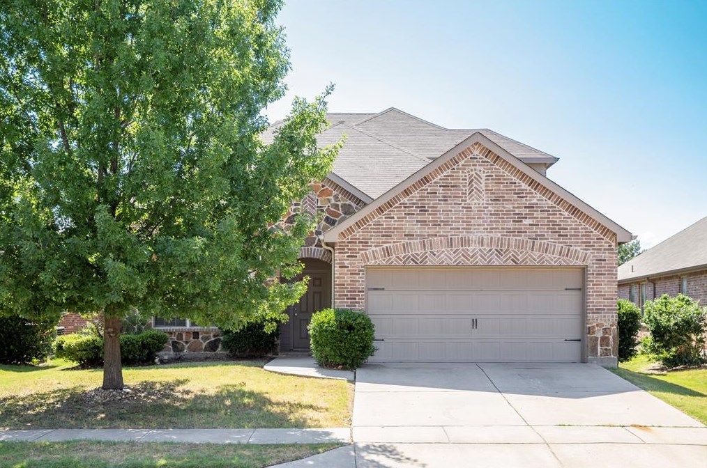 217 Willet Ct, Oak Point, TX 75068