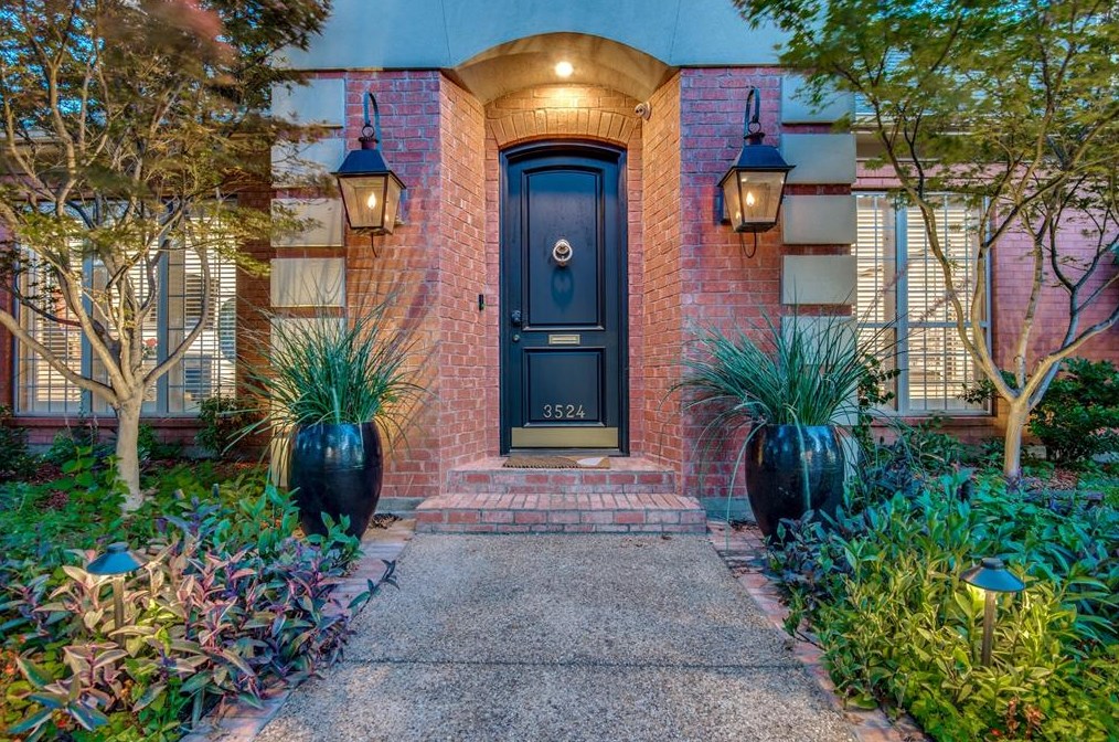 3524 N Versailles Ave, Dallas, TX 75209