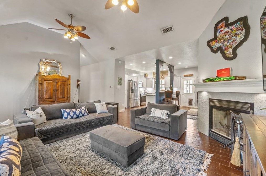 124 Shady Shores Dr, Gun Barrel City, TX 75156-7502