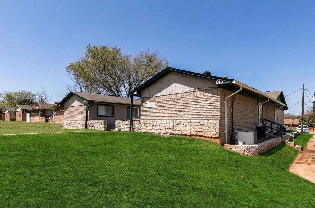 811 Bluebird Dr #815, Irving, TX 75061
