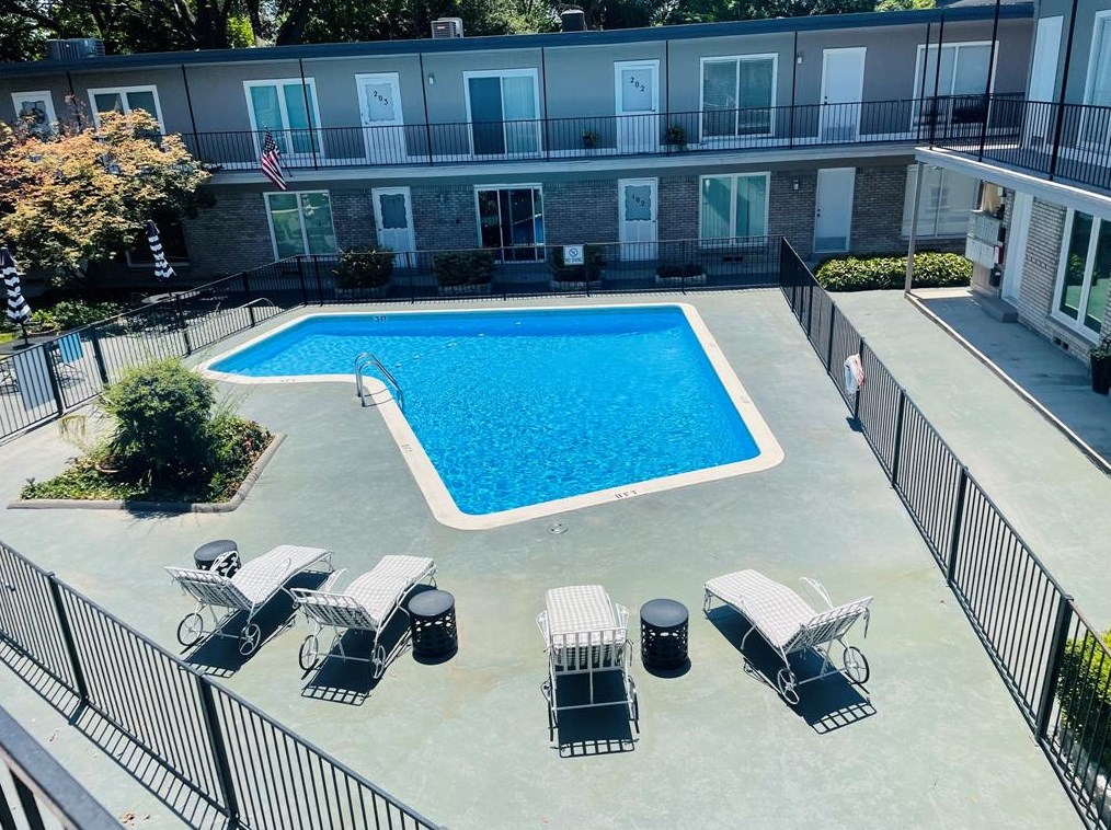 3810 Inwood Rd, Dallas TX 75209-5800 exterior