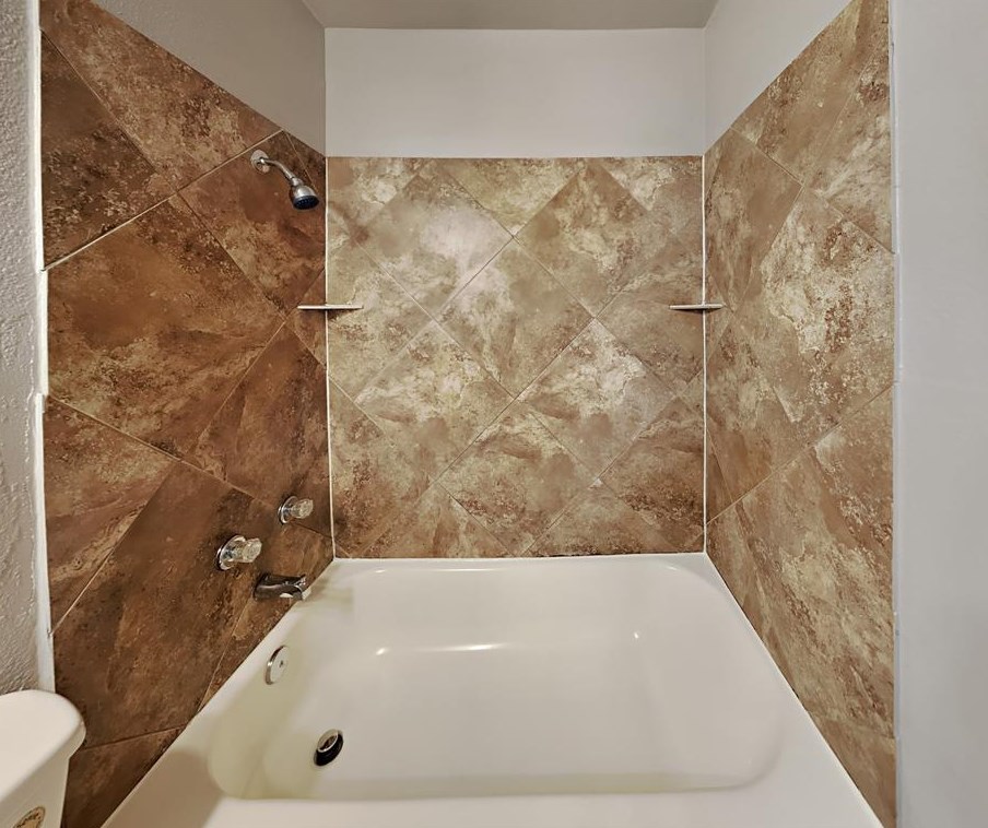 2475 Volga Ave, Dallas TX  75216-5851 exterior