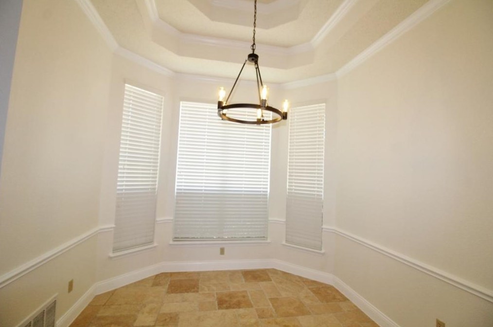 517 Tate Dr, Desoto TX  75115-6075 exterior