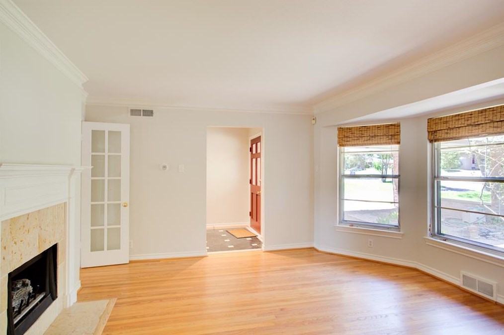 942 Bridget Ln, Dallas, TX 75218