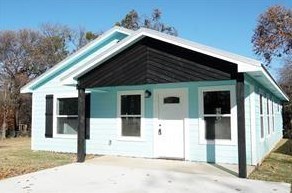 609 W Brock St, Denison, TX 75020