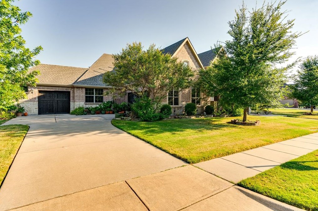 602 Royal Glen Dr, Plano, TX 75094-4126