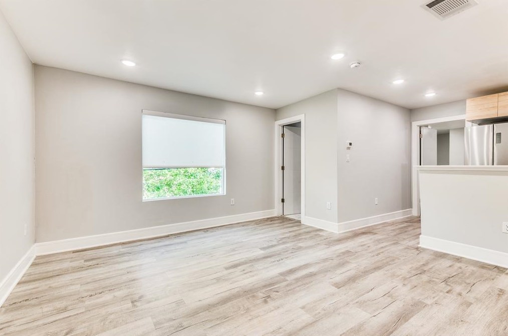 1415 Bennett Ave #103, Dallas, TX 75206