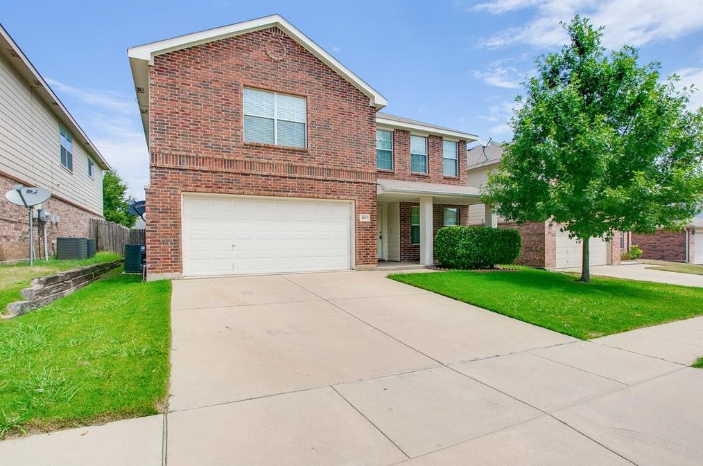 4813 Trail Hollow Dr, Keller, TX 76244