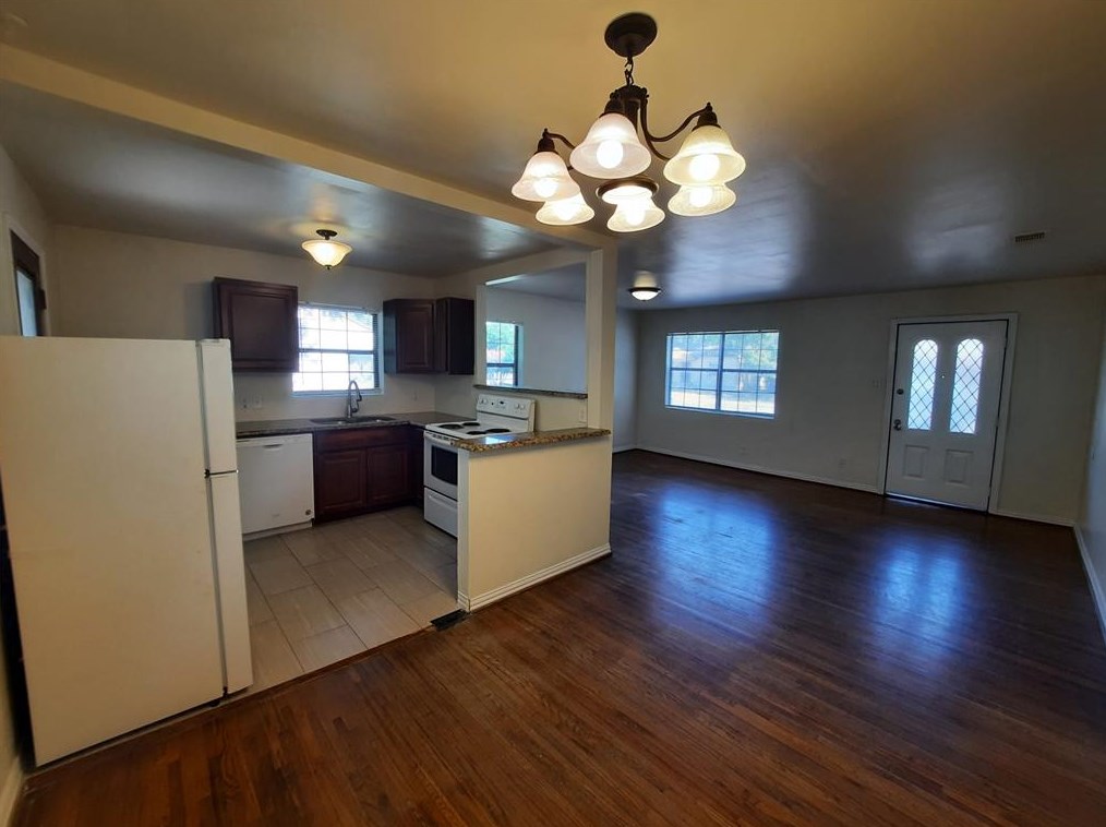 3614 Linda Dr, Dallas TX  75220-1726 exterior