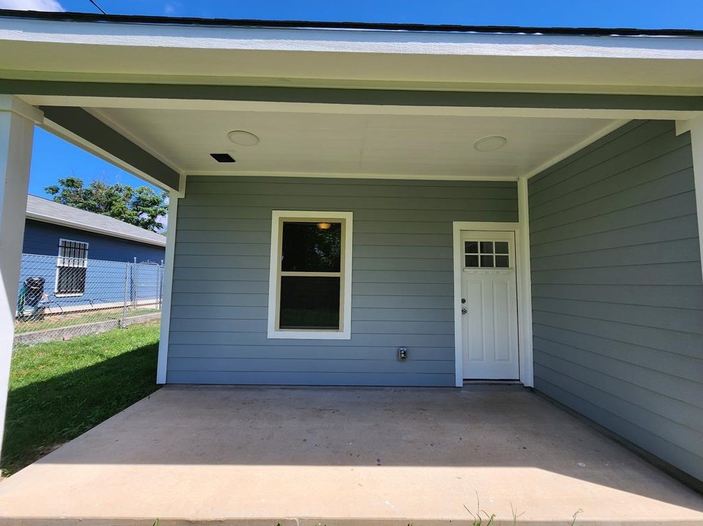 7919 Hull Ave, Dallas TX 75216-4133 exterior