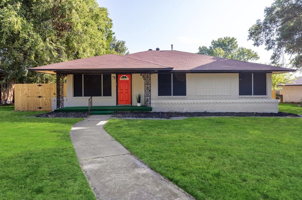 1625 Watervaliet Dr, Dallas, TX 75224-3741