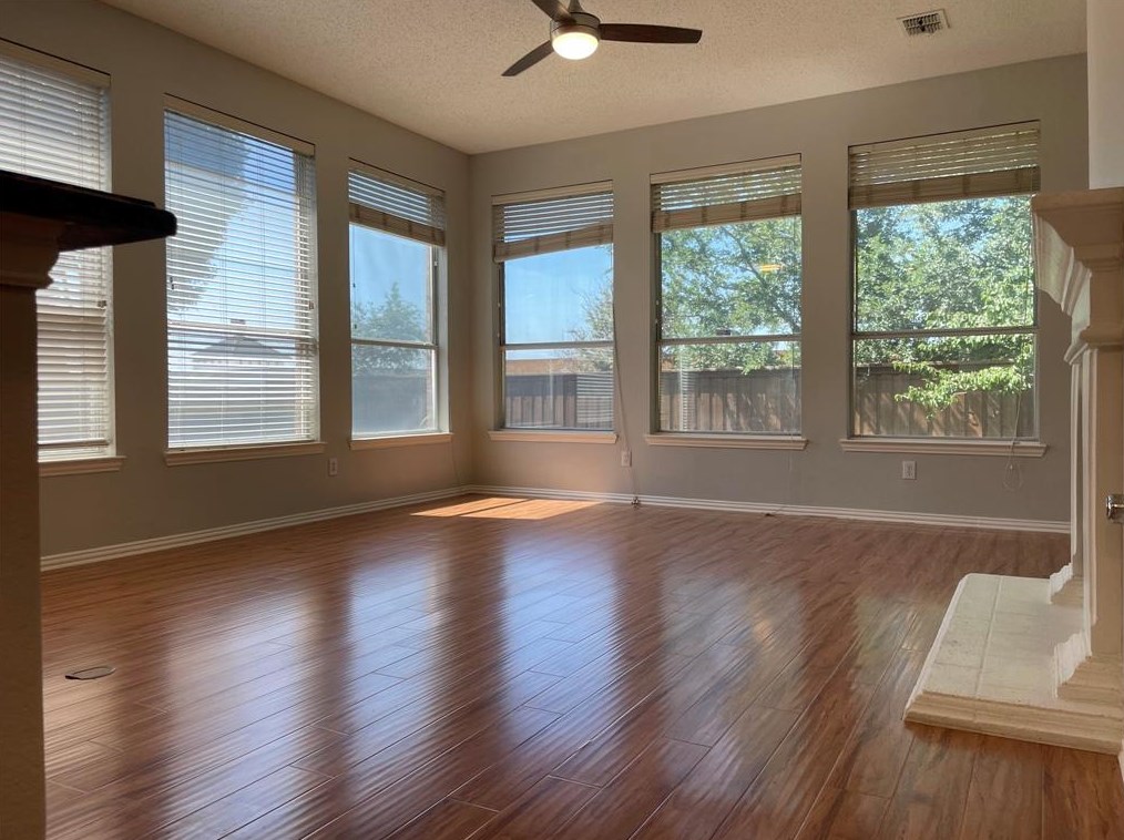 863 Mullrany Dr, Coppell, TX 75019-7929