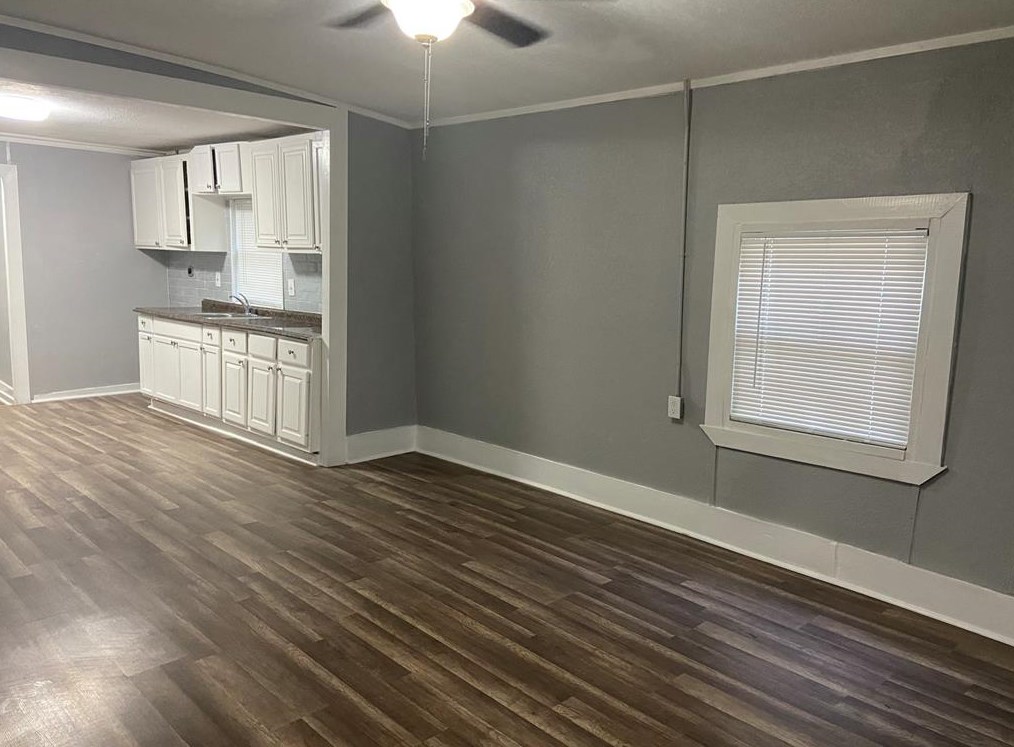 721 E Jefferson St, Waxahachie, TX 75165