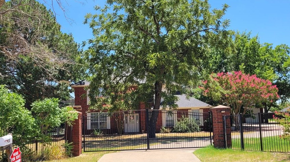 1604 Burney Ln, Grapevine, TX 76092