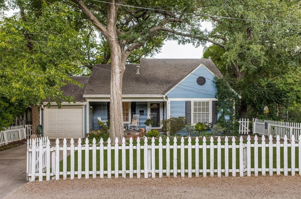 8646 Groveland Dr, Dallas, TX 75218