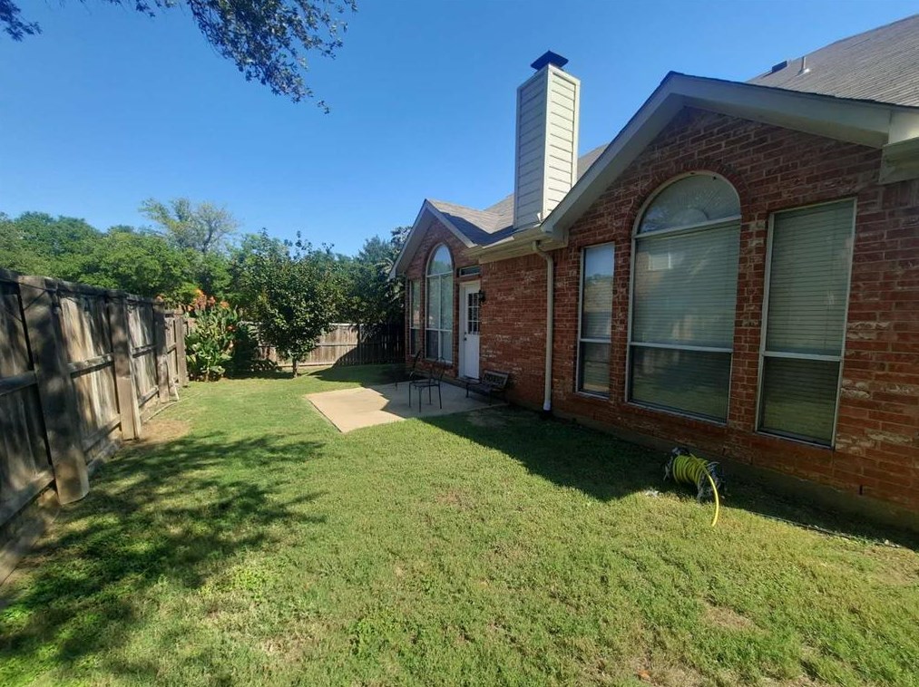 2341 Suntree Ln, Lewisville, TX 75022