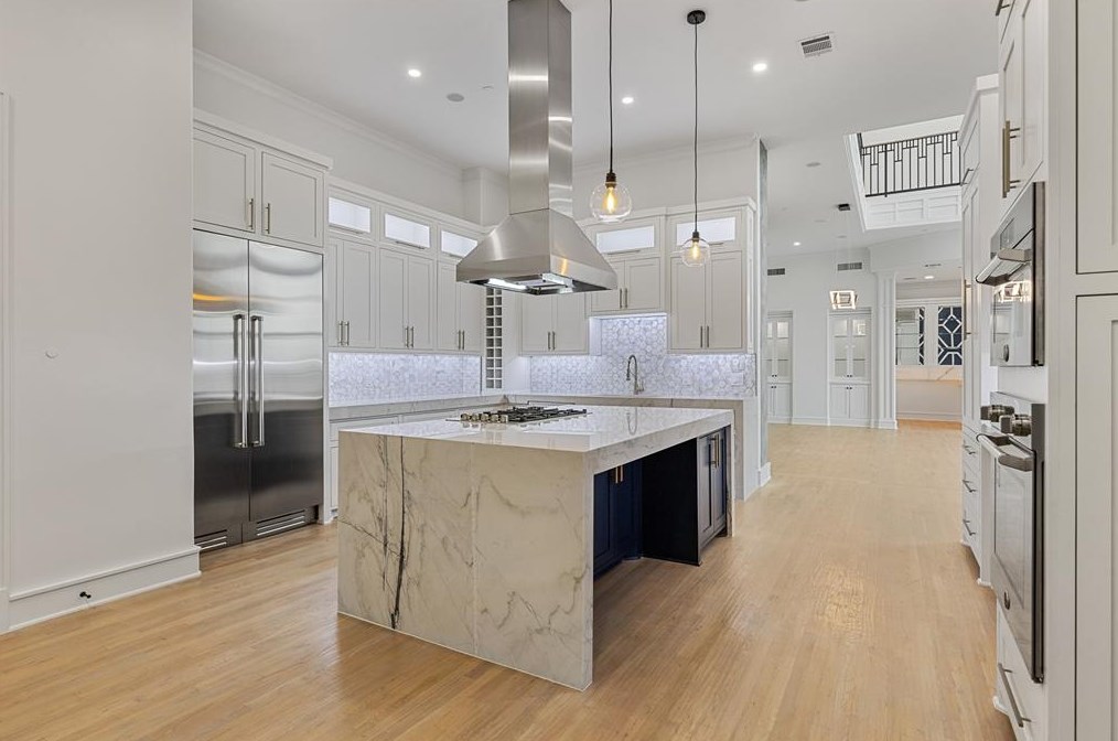 2828 Hood St Apt 1704, Dallas, TX 75219