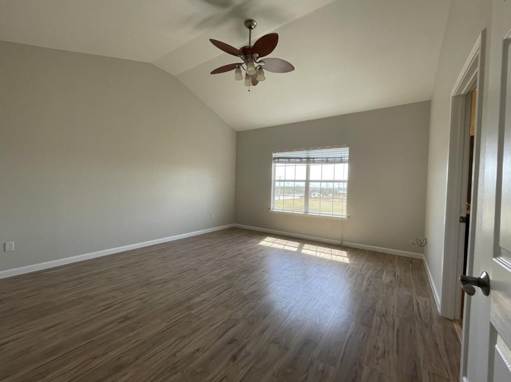 127 Castleridge Dr # B, Oak Point, TX