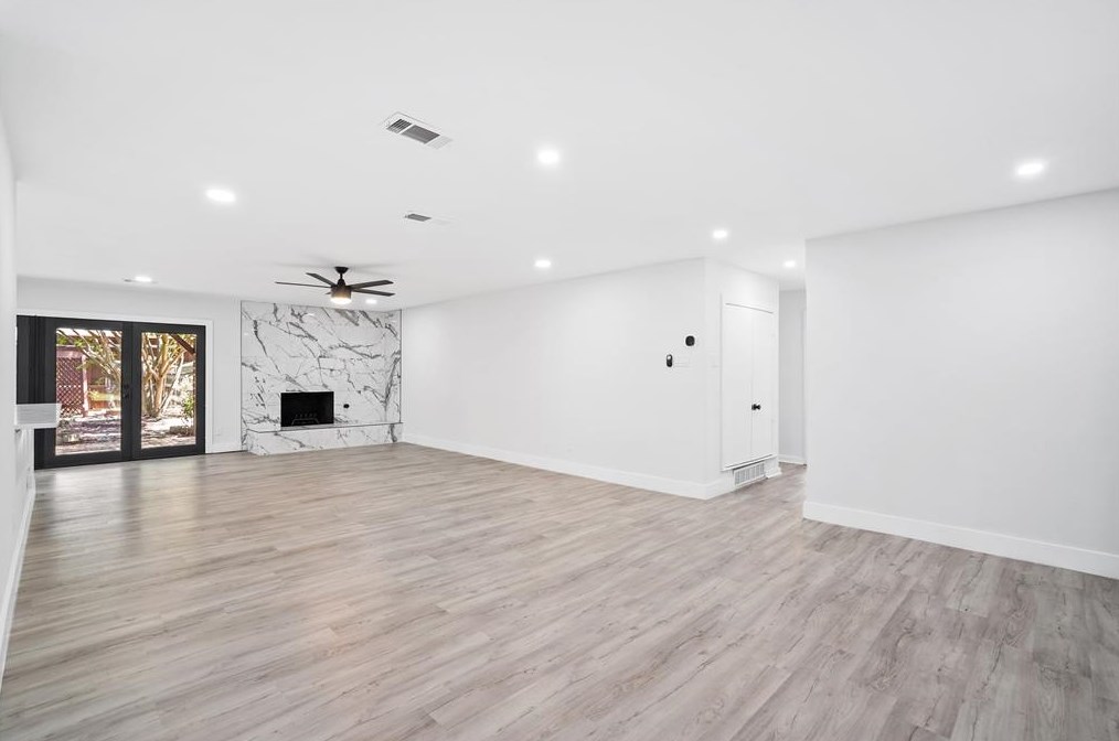 6709 Town Bluff Dr, Dallas TX  75248-5411 exterior