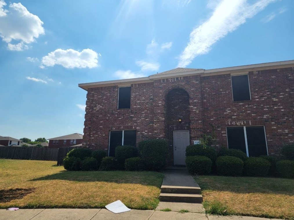 729 Duke Dr, Desoto, TX 75115-6354
