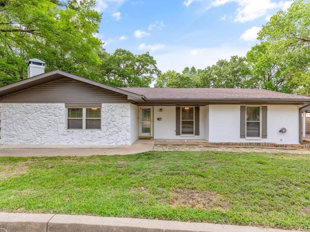 1317 Forrest Dr, Canton, TX 75103-2807