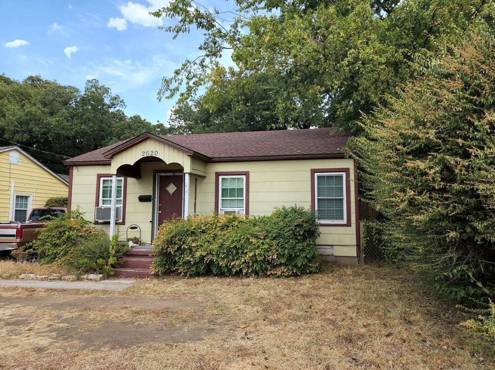 2620 N Elm St, Denton, TX 76201