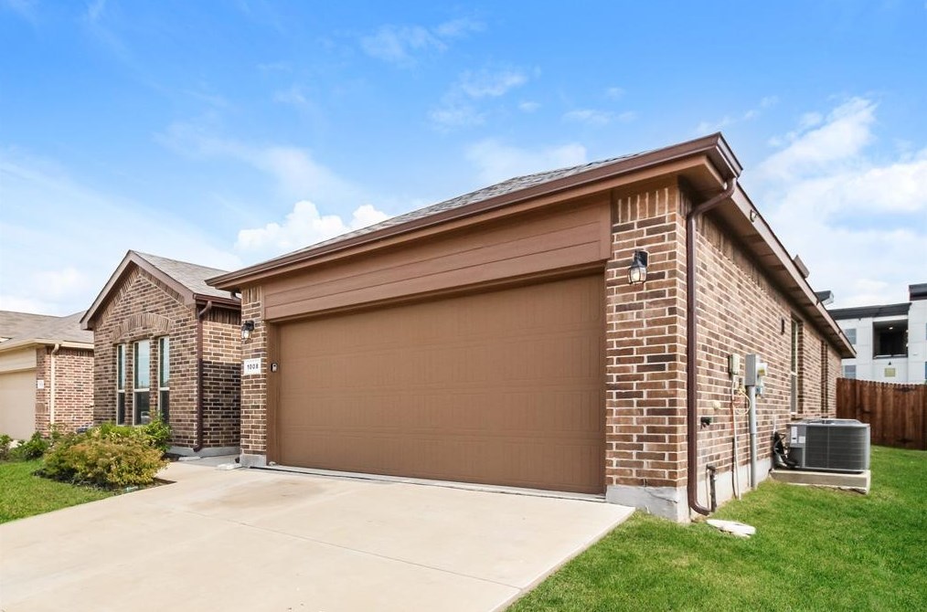 1008 Spanish Needle Trail, Fort Worth, TX 76177