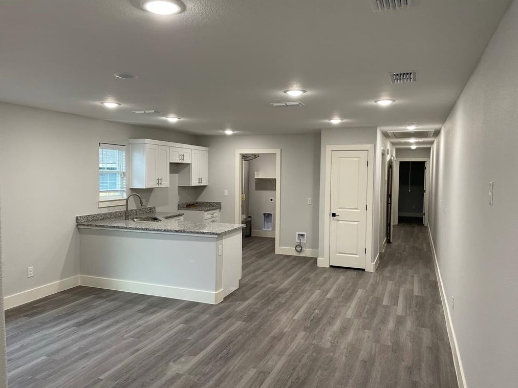 605 E 3rd #a, Bonham, TX 75418