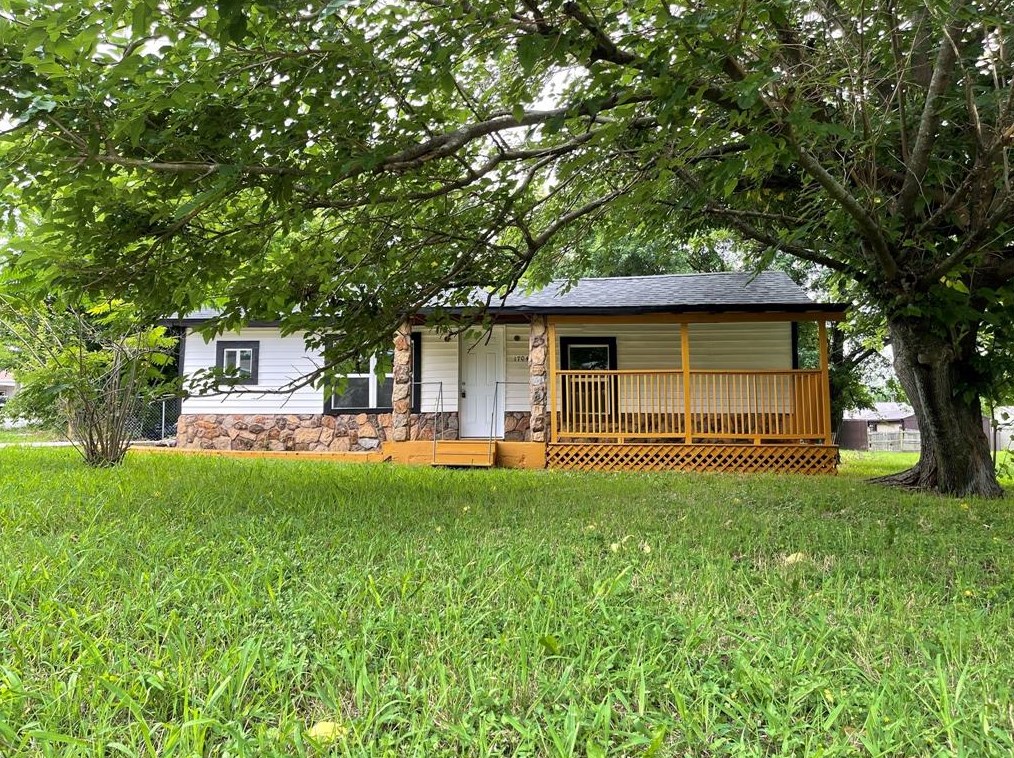 1704 King St, Sherman, TX 75090-6771