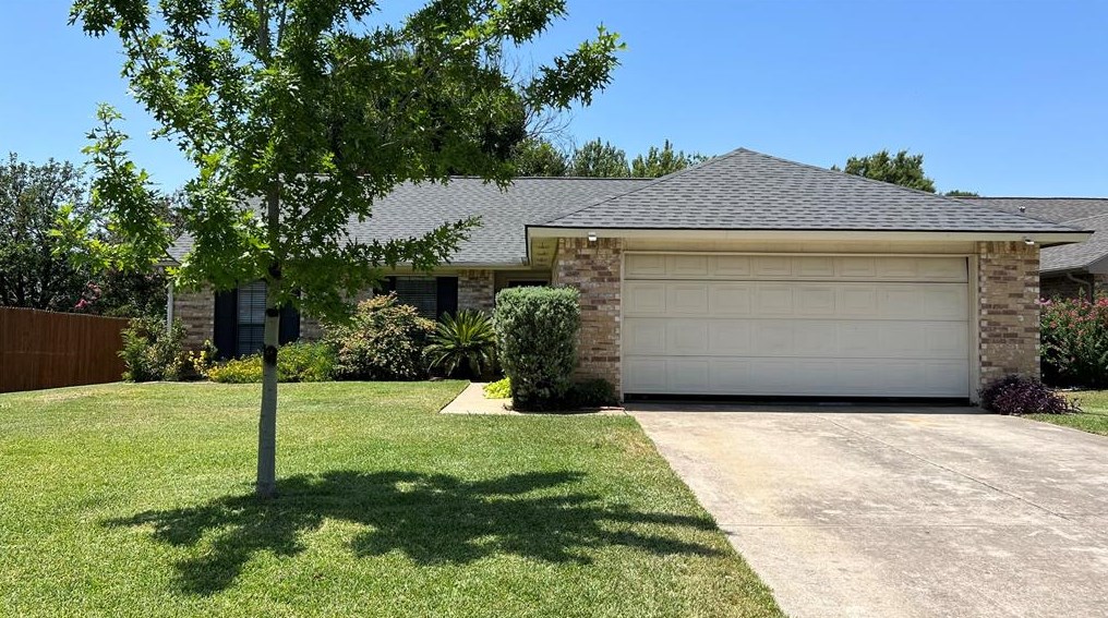 2609 Jenny Ln, Euless, TX 76039
