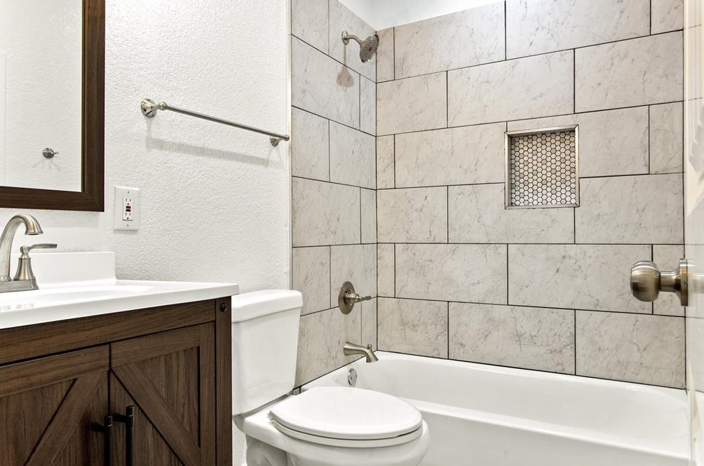 2302 Polk St, Dallas TX  75224-1740 exterior