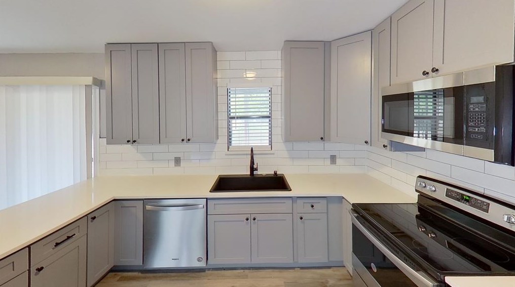 213 Russell Ln, Midlothian, TX 76063
