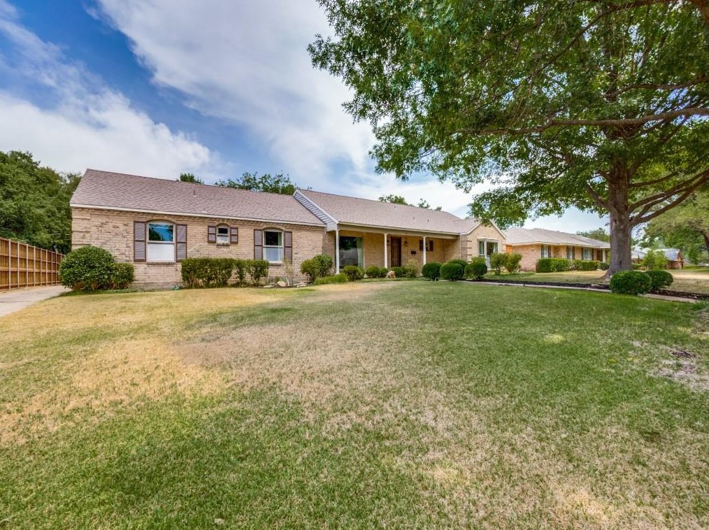 3731 Vancouver Dr, Dallas TX  75229-3934 exterior