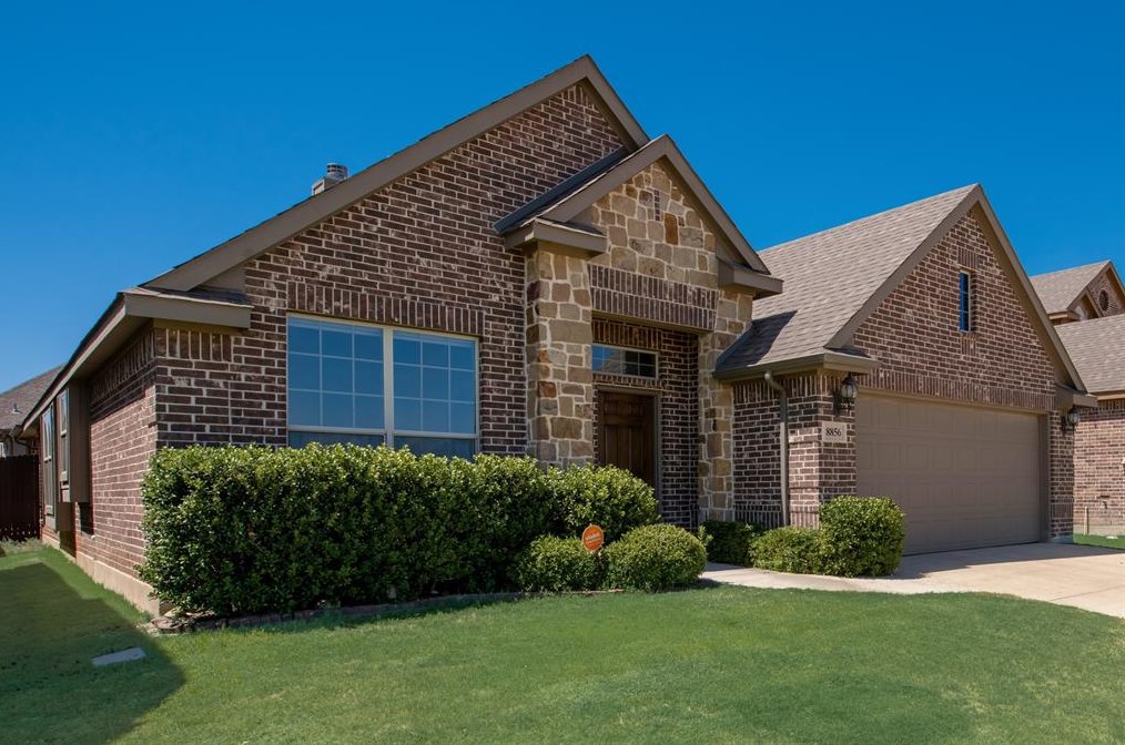 8856 Devonshire Dr, Fort Worth, TX 76131