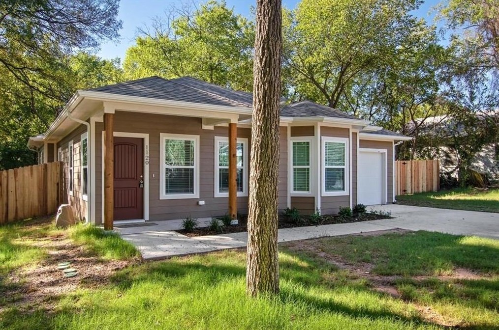 1120 Epstein St, Sherman, TX 75090-8112