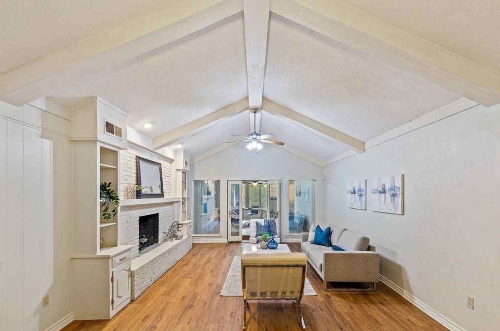 5033 Mill Run Rd, Dallas, TX 75244-6532