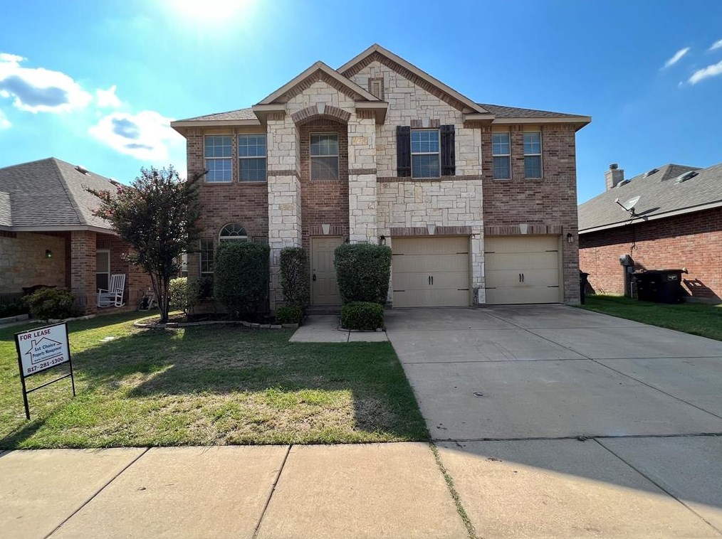 8841 Noontide Dr, Fort Worth, TX 76179