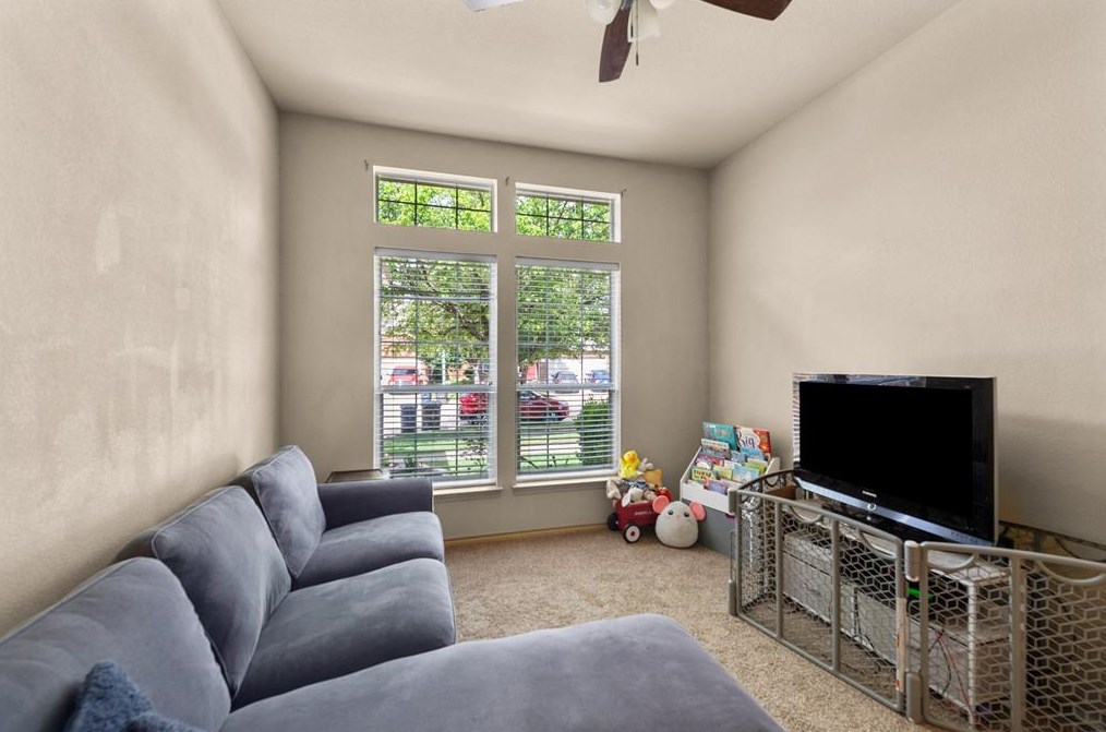 8648 Prairie Dawn Dr, Fort Worth, TX 76131