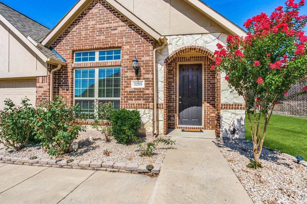 3205 Ridgeway Dr, Mckinney, TX 75071-8595