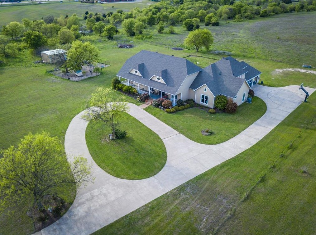 411 Mcalpin Rd, Midlothian, TX 76065
